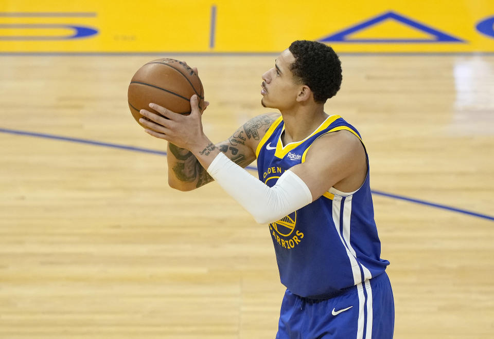 Juan Toscano-Anderson #95 of the Golden State Warriors stands at the line to shoot a foul shot against the New Orleans Pelicans during the first half of an NBA basketball game at Chase Center on May 14, 2021 in San Francisco, California. NOTE TO USER: User expressly acknowledges and agrees that, by downloading and or using this photograph, User is consenting to the terms and conditions of the Getty Images License Agreement. (Photo by Thearon W. Henderson/Getty Images)