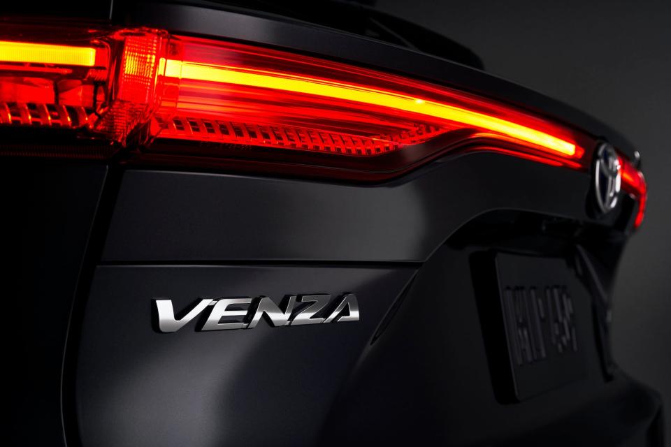 2021 Toyota Venza_Exterior_014