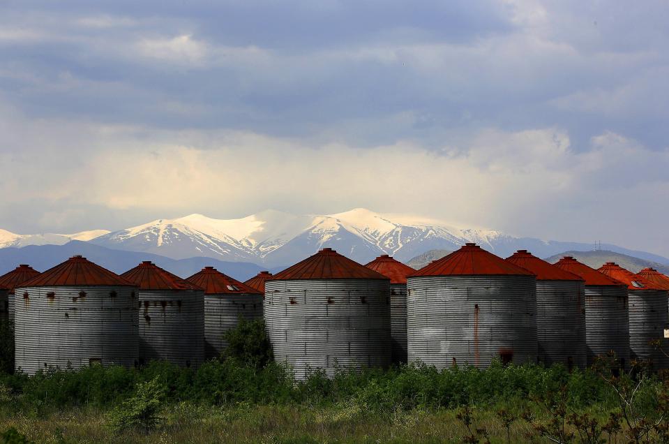 Wider Image: Ghost Factories Of Greece