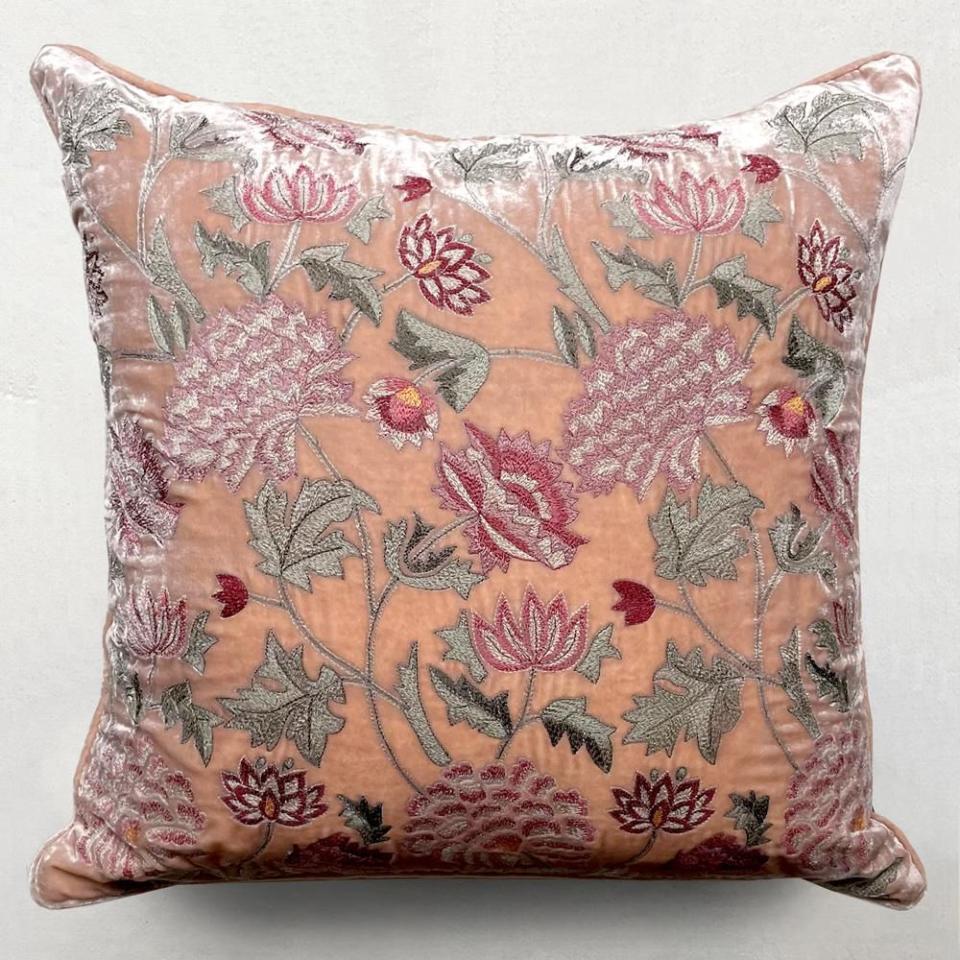 Aria Silk Velvet Cushion in Rose Quartz