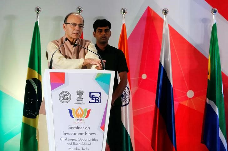 Finance Minister Arun Jaitley addresses a gathering at a seminar in Mumbai, October 13, 2016. REUTERS/Shailesh Andrade