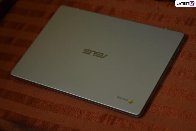 This big-screen Asus Chromebook deal sounds perfect for mom and dad