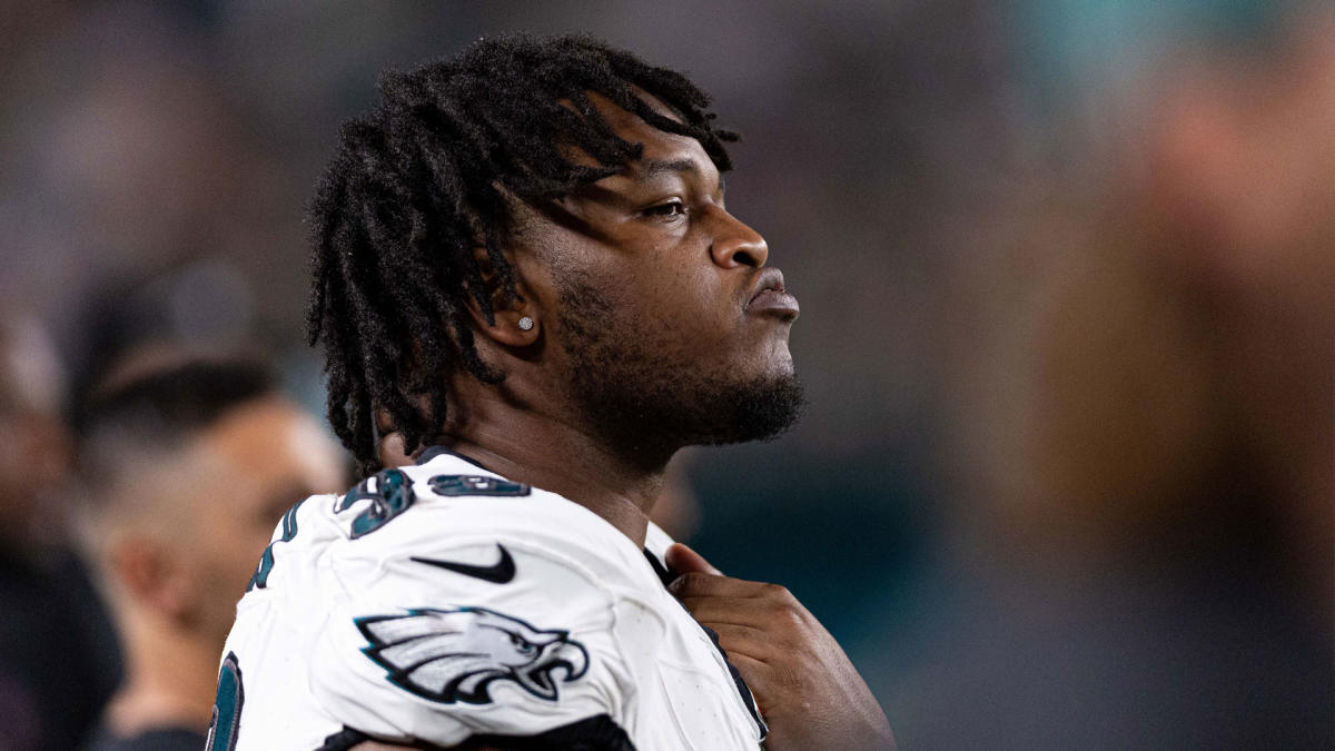 Important Defensive Players Absent for Eagles Against Jets