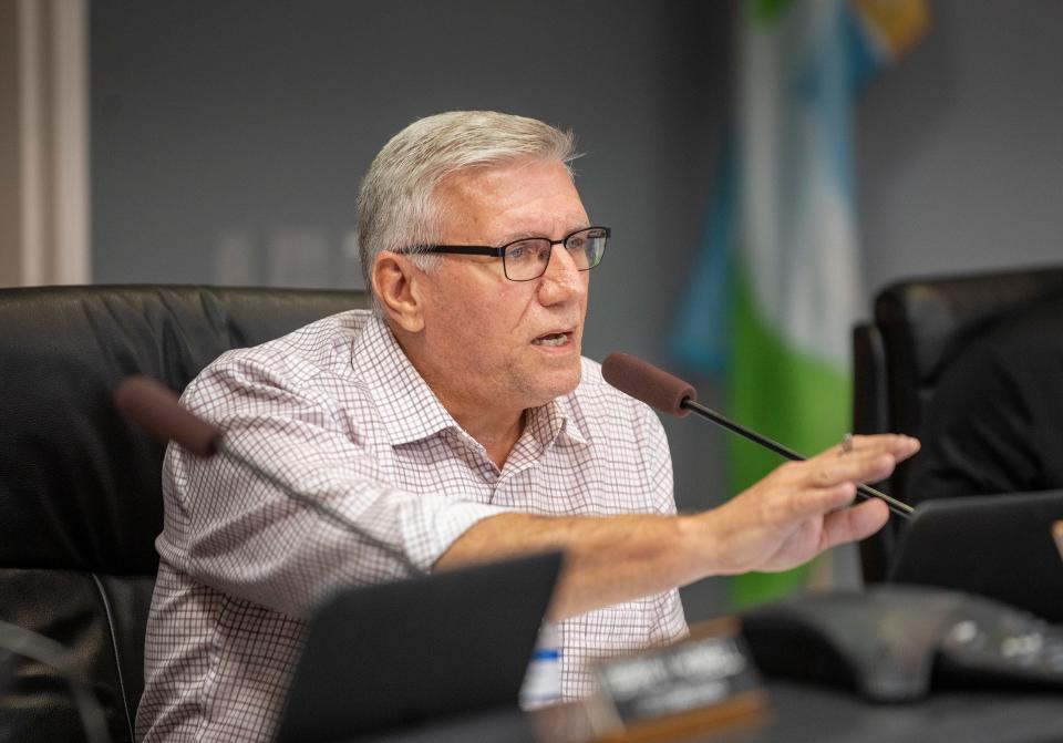 Mayor Jack Hilligoss addresses a speaker during Tuesday night's Lake Wales City Commission meeting. Hilligoss joined two commissioners in voting to approve a new set of guidelines for public comments at meetings.