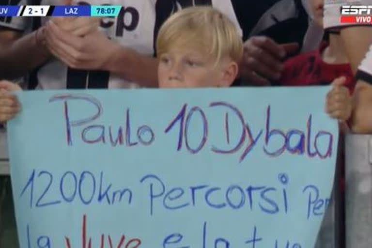 Paulo Dybala tuvo la despedida de Juventus ante su gente y un pequeño hincha llegó desde lejos para su último partido