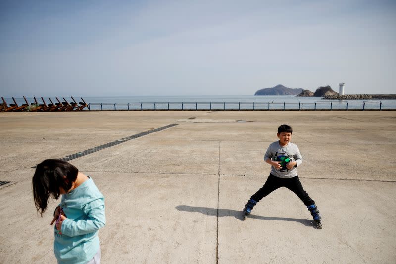 The Wider Image: The last children on South Korea's ageing island