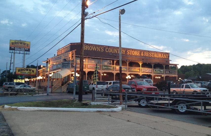 Arkansas: Brown’s Country Store and Restaurant (Benton)