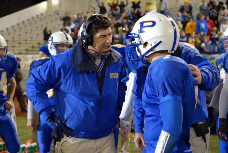 Kyle Chandler and Zach Gilford in <em>Friday Night Lights</em>. (Photo: ©NBC / Courtesy Everett Collections)