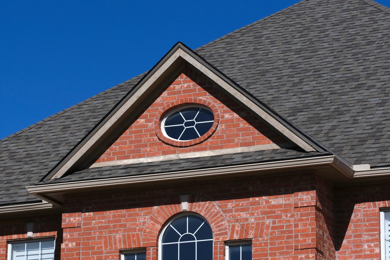 A roofing company replaced the roof on Scott and Deborah Senner's home, to their surprise. They reroofed the wrong house.