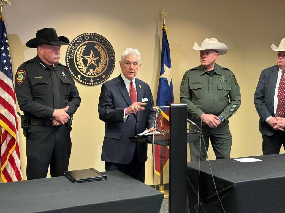 U.S. Rep. Roger Williams presents new legislation at a press conference held in the Tarrant County Sheriff’s Department in downtown Fort Worth on Monday, Jan. 23, 2023. CODY COPELAND/ccopeland@star-telegram.com