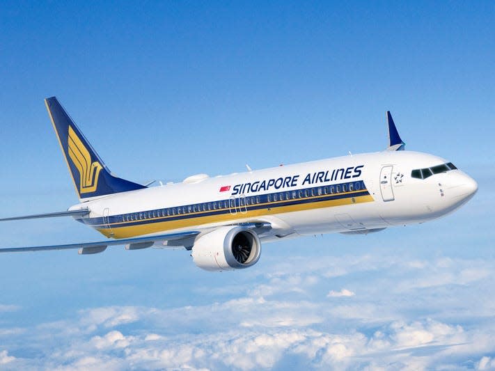 Singapore Airlines Boeing 737-8 aircraft