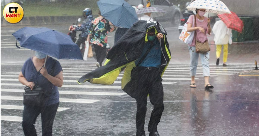 今年第5號颱風「杜蘇芮」今早生成，其動向仍須持續觀察。（示意圖／黃威彬攝）