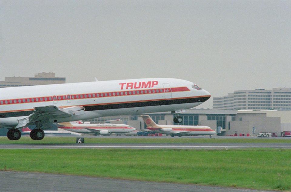 Trump Shuttle Landing at National Airport