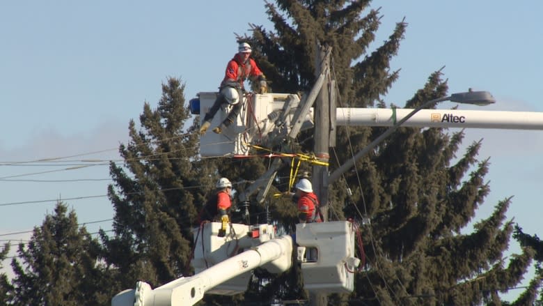 Blown transformer causes delays on Whitemud Drive