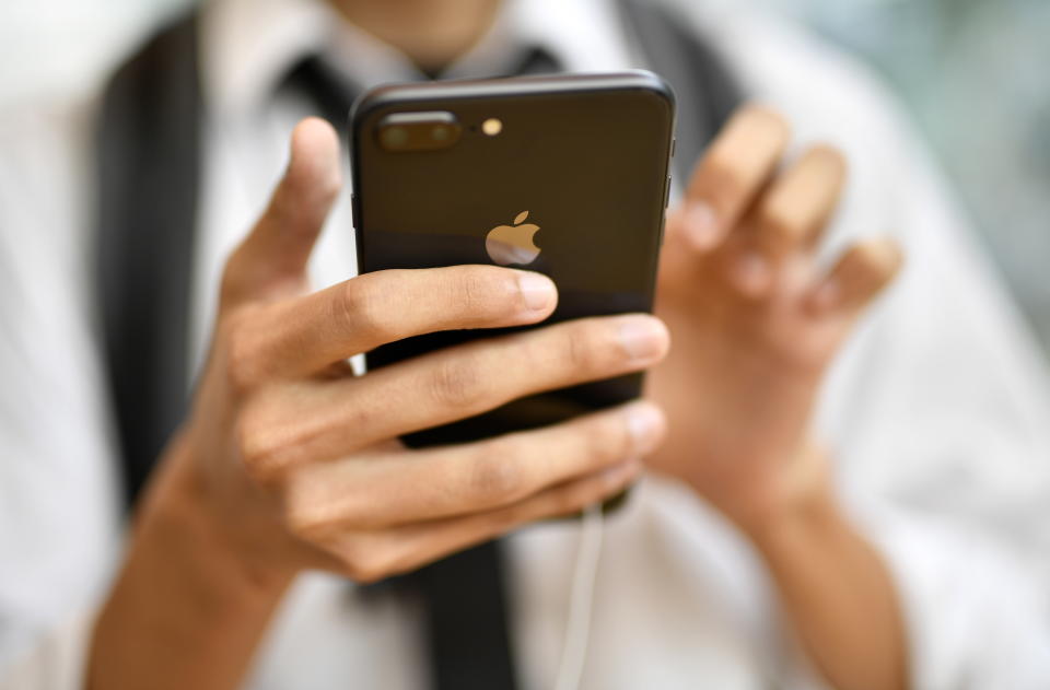 Children in Tasmania aged 12 to 18-years old could win an iPhone, an iPad or an Apple watch if they get vaccinated against Covid-19. Source: EPA