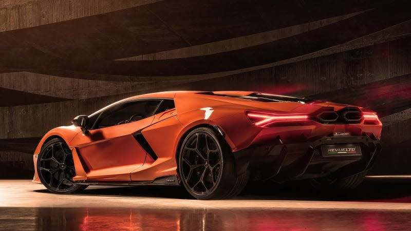 A photo of the rear quarter of the Lamborghini Revuelto. 