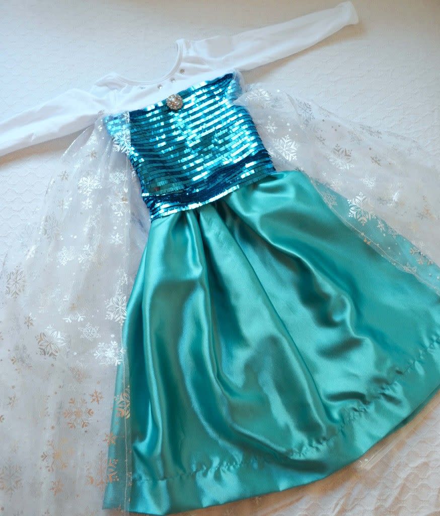 DIY Elsa Snowflake Fabric Costume