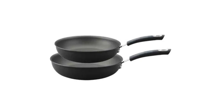Ninja ZEROSTICK Cookware 20cm Frying Pan, Long Lasting, Non-Stick Hard  Anodised Aluminium, Induction Compatible, Oven Safe to 260°C, Cast  Stainless