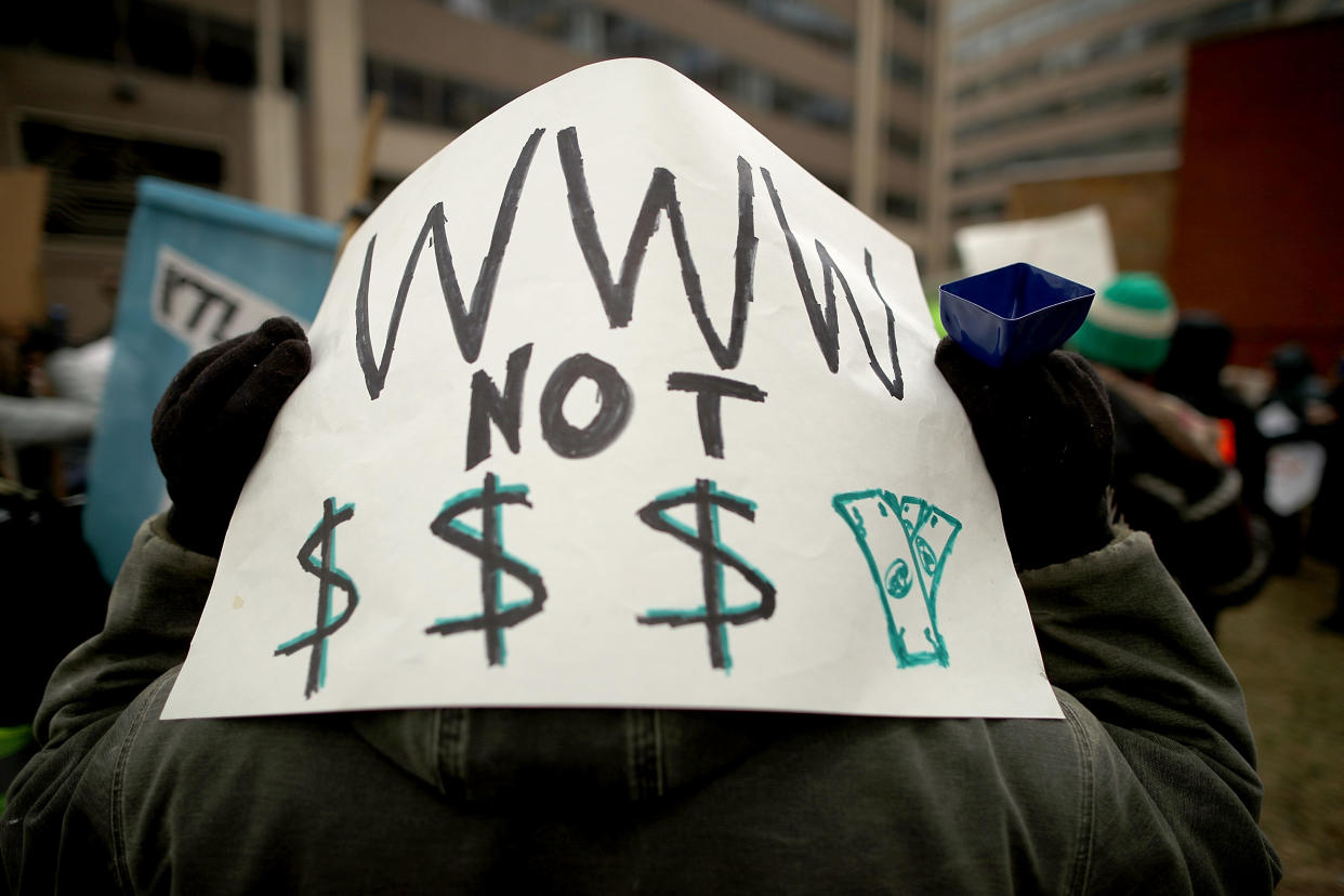 Twitter users are losing it over the net neutrality ruling, and OF COURSE THEY ARE