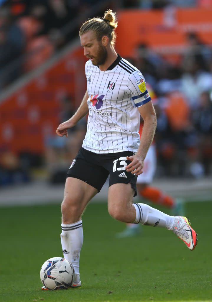 16) Tim Ream