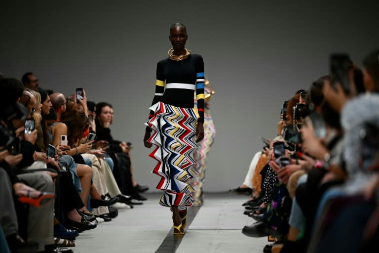 Un mannequin défile lors de la Fashion Week de Milan le 20 septembre 2024 (Marco BERTORELLO)