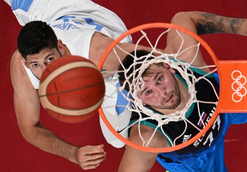 Basketball - Men - Group C - Argentina v Slovenia