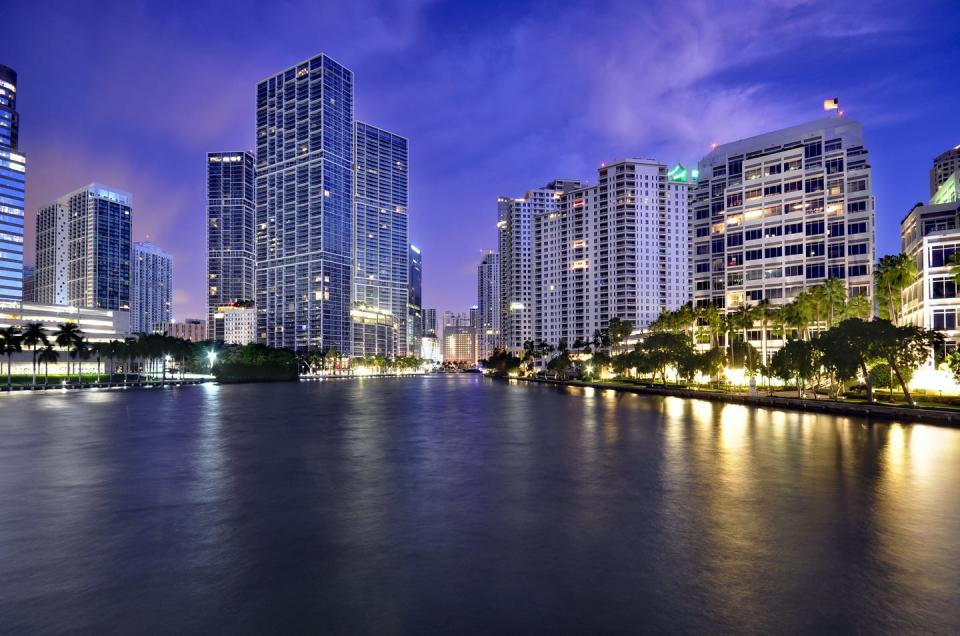 Miami and Miami Beach were built right up to the waterfront, with little room for nature. <a href="http://gettyimages.com/detail/photo/brickell-downtown-at-dusk-miami-royalty-free-image/545481008" rel="nofollow noopener" target="_blank" data-ylk="slk:Shobeir Ansari via Getty Images;elm:context_link;itc:0;sec:content-canvas" class="link ">Shobeir Ansari via Getty Images</a>