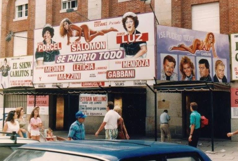 Jorge Porcel y Jorge Luz, cómicos cabeza de compañía en una de las últimas revistas del dúo en el Teatro Provincial de Mar del Plata