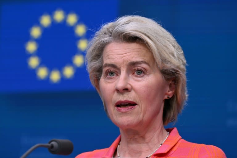 Ursula von der Leyen habla durante una rueda de prensa que dio al término de una cumbre de la Unión Europea, el 28 de junio de 2024 en Bruselas (John Thys)