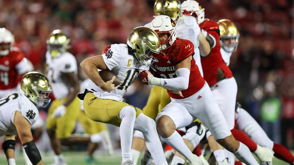 No. 25 Louisville beats No. 10 Notre Dame 33-20, with Jawhar Jordan running  for 143 yards, 2 TDs