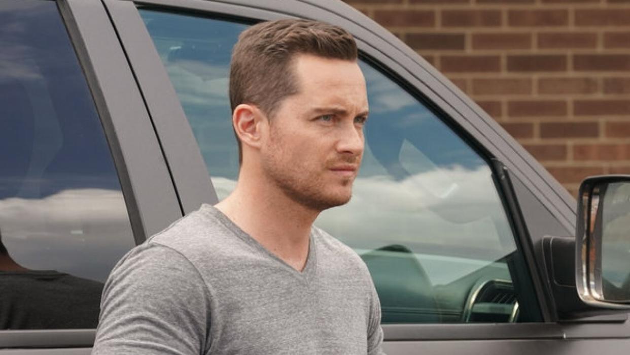  Jesse lee soffer in chicago p.d. season 10. 