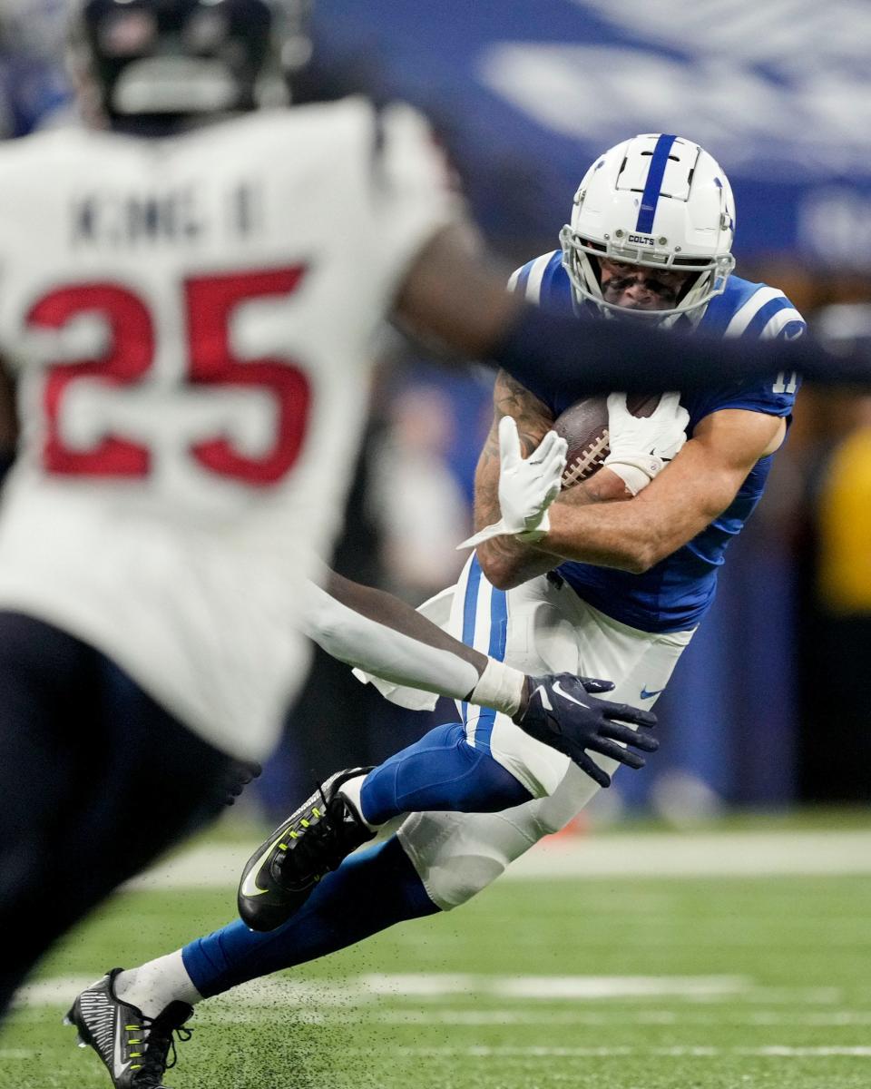 Indianapolis Colts wide receiver Michael Pittman Jr. (11) rushes the ball Sunday, Jan. 8, 2023, during a game against the Houston Texans at Lucas Oil Stadium in Indianapolis.