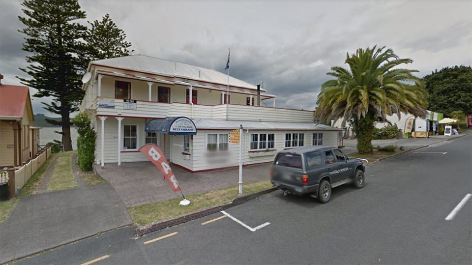 Glen Dick found the toddler crying outside his pub in Northland, north of Auckland. Source: Google Maps