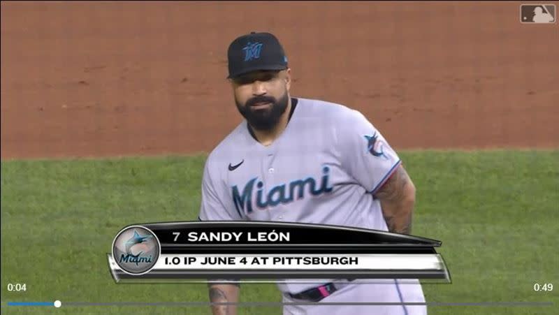 馬林魚捕手里昂（Sandy Leon）上場投1.2局挨轟失分。（圖／翻攝自MLB推特）