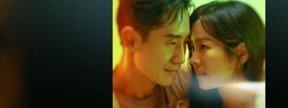 申河均自爆拍攝海報時，還不曉得《Yonder》是愛情故事，和韓志旼臉貼超近差點笑出來。（friDay影音提供）