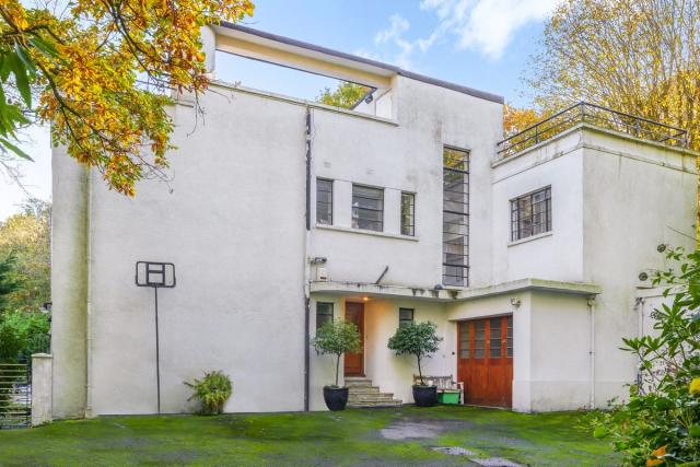 Step Inside 7 Opulent Art Deco Homes