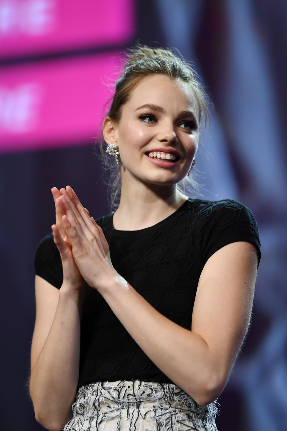 <p>En 2017, Kristine Froseth décroche son premier rôle au cinéma dans le film “Rebel in the Rye”. Une biographie sur la jeunesse de J.D Salinger. Elle partage l’affiche avec Nicholas Hoult et Sarah Paulson. Crédit photo : Getty Images </p>