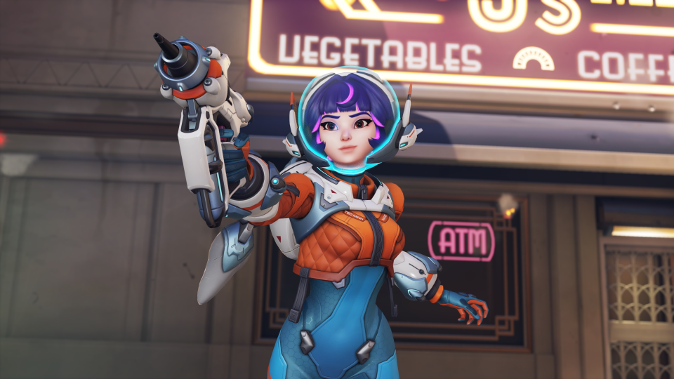 O herói de Overwatch 2, Juno, um personagem que usa capacete e pode flutuar.