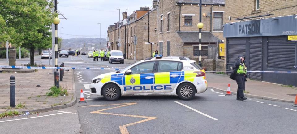 Bradford Telegraph and Argus: Police in Gaythorne Road