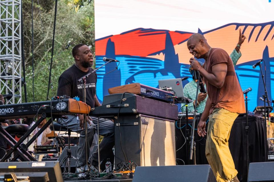 Robert Glasper and Dave Chappelle perform at the 2022 Blue Note Jazz Festival Napa Valley. (Photo credit: Mathieu Bitton)