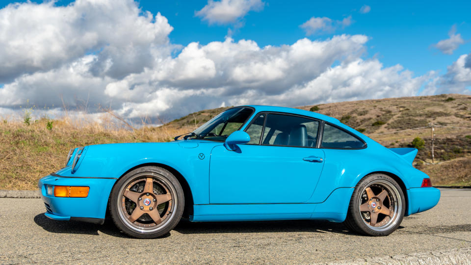 An all-electric Porsche 964 restomod from Everrati.