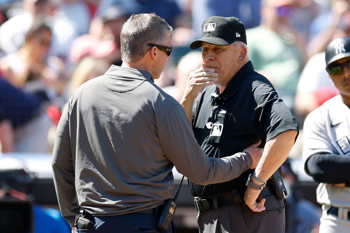 Young girl hospitalized after being hit by foul ball at Yankee Stadium -  The Washington Post