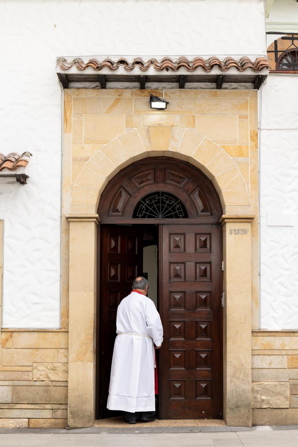 Puerta de la casa cural 