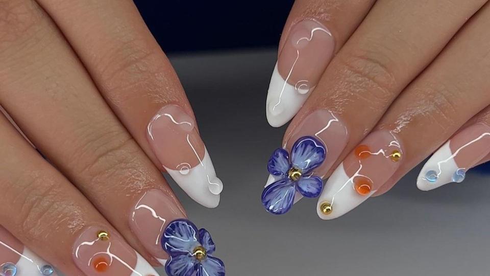 Floral nails 