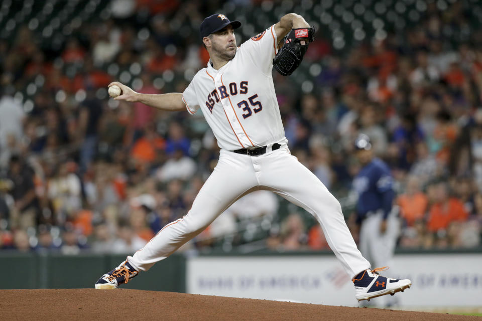 HOUSTON, TX - AUGUST 27:  Justin Verlander #35 of the Houston Astros pitches in the first inning against the Tampa Bay Rays at Minute Maid Park on August 27, 2019 in Houston, Texas.  (Photo by Tim Warner/Getty Images)