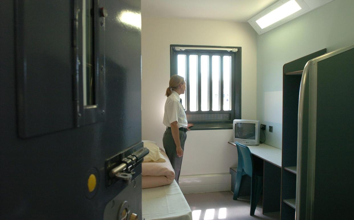 A cell in HMP Bronzefield in Ashford Middlesex - Tim Ockenden/PA