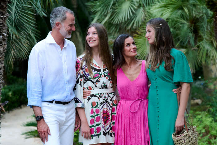 La Familia Real en los jardines de la Alfabia