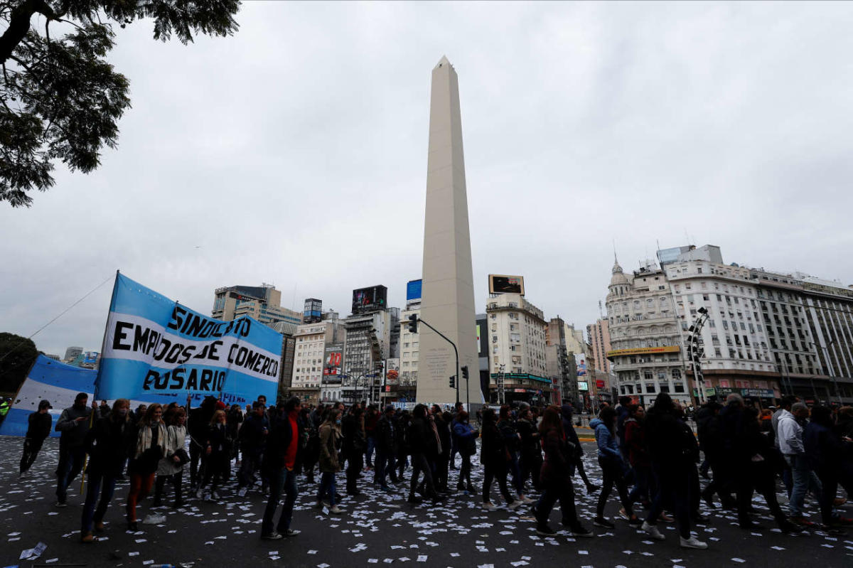 En plena crisis, Argentina recibirá 5.000 millones de dólares en extremo