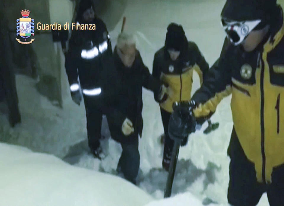 Deadly snow avalanche hits hotel in earthquake-stricken central Italy