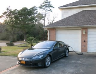 Tesla Model S charging, home of Texas Assemblyman Joe Deshotel, NY-to-CA trip [photo: David Noland]